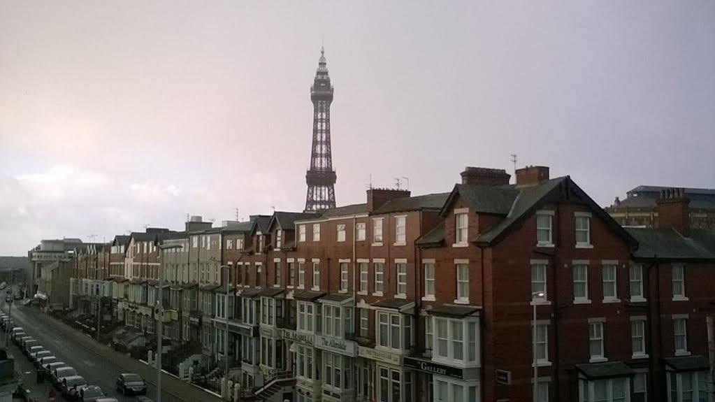 The Albert Hotel Near Winter Gardens Blackpool Exteriör bild
